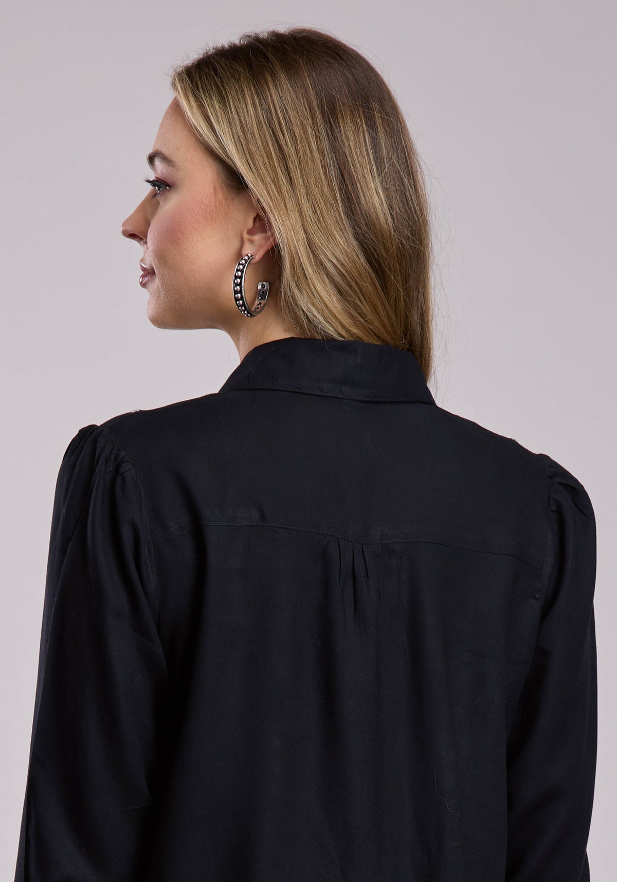 Roper Womens Roper Rayon Challis Faux Wrap Front Long Sleeve Snap Shirt