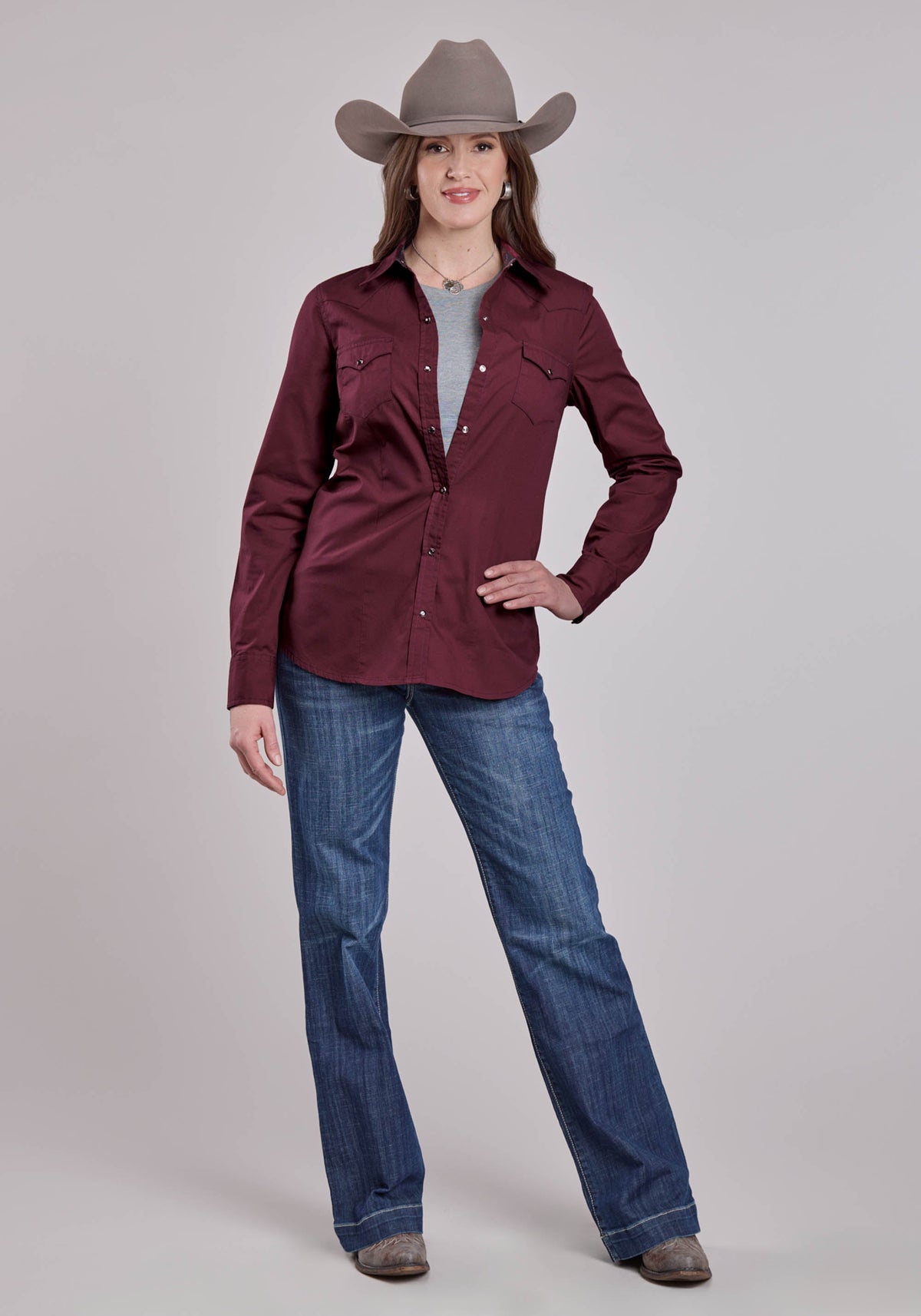 Roper Womens Roper Solid Poplin Wine Long Sleeve Snap Shirt