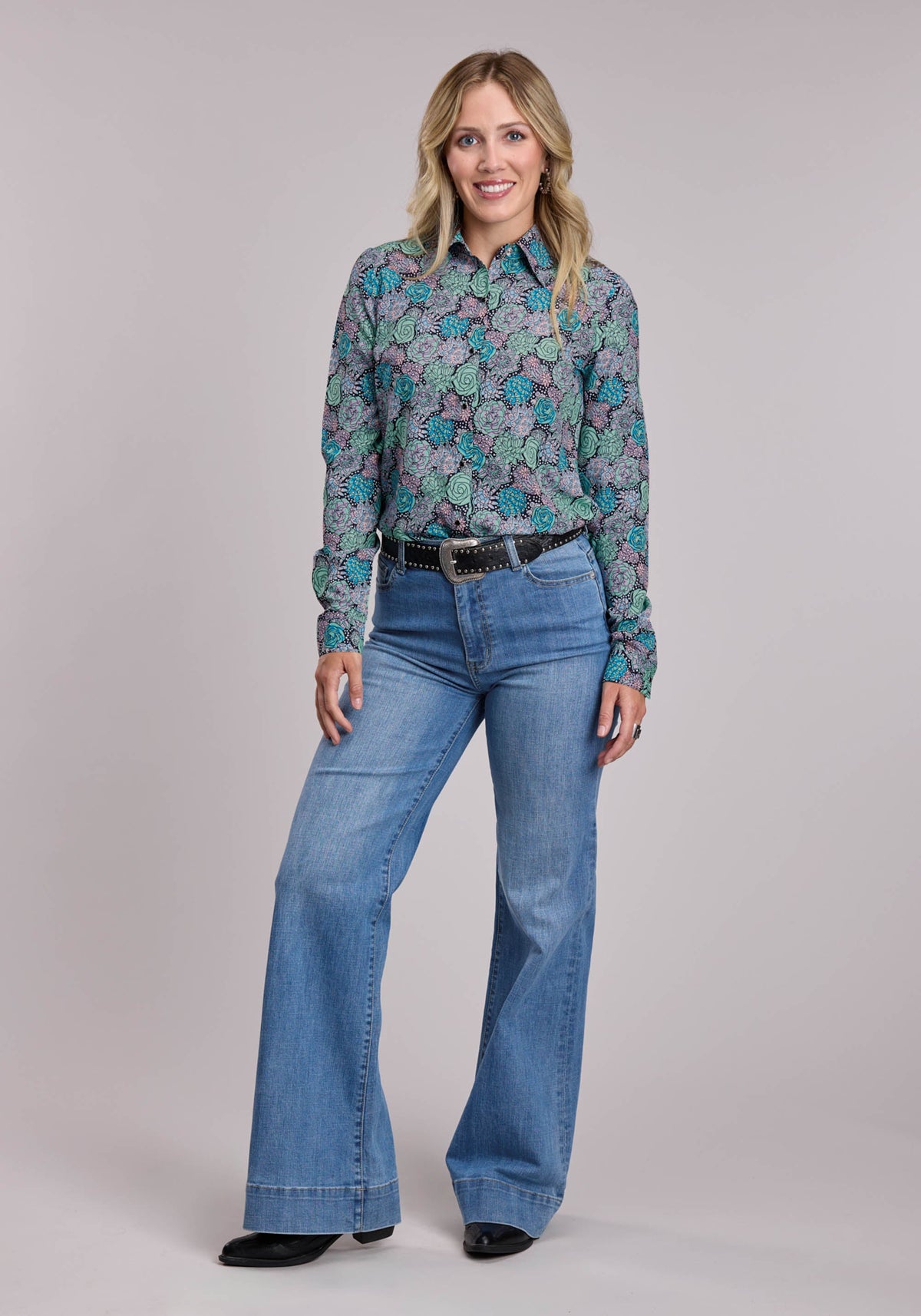 Roper Womens Roper Poly Crepe Print Long Sleeve Snap Shirt