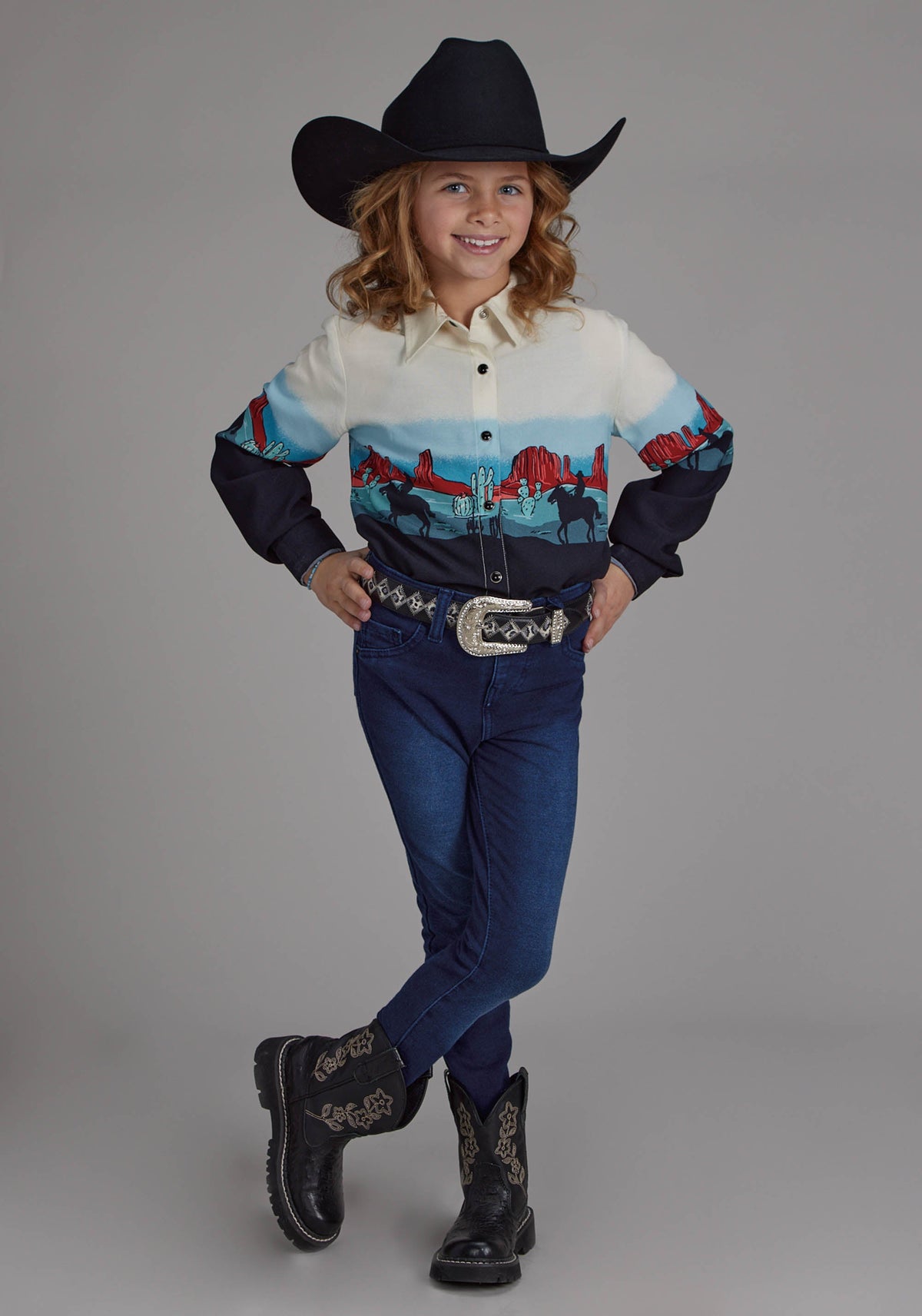 Roper Girls Western Border Printed Rayon Long Sleeve Snap Western Shirt